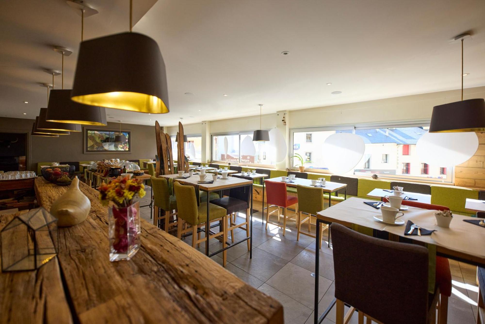 Hotel Le Grand Tetras Font-Romeu-Odeillo-Via Exterior photo