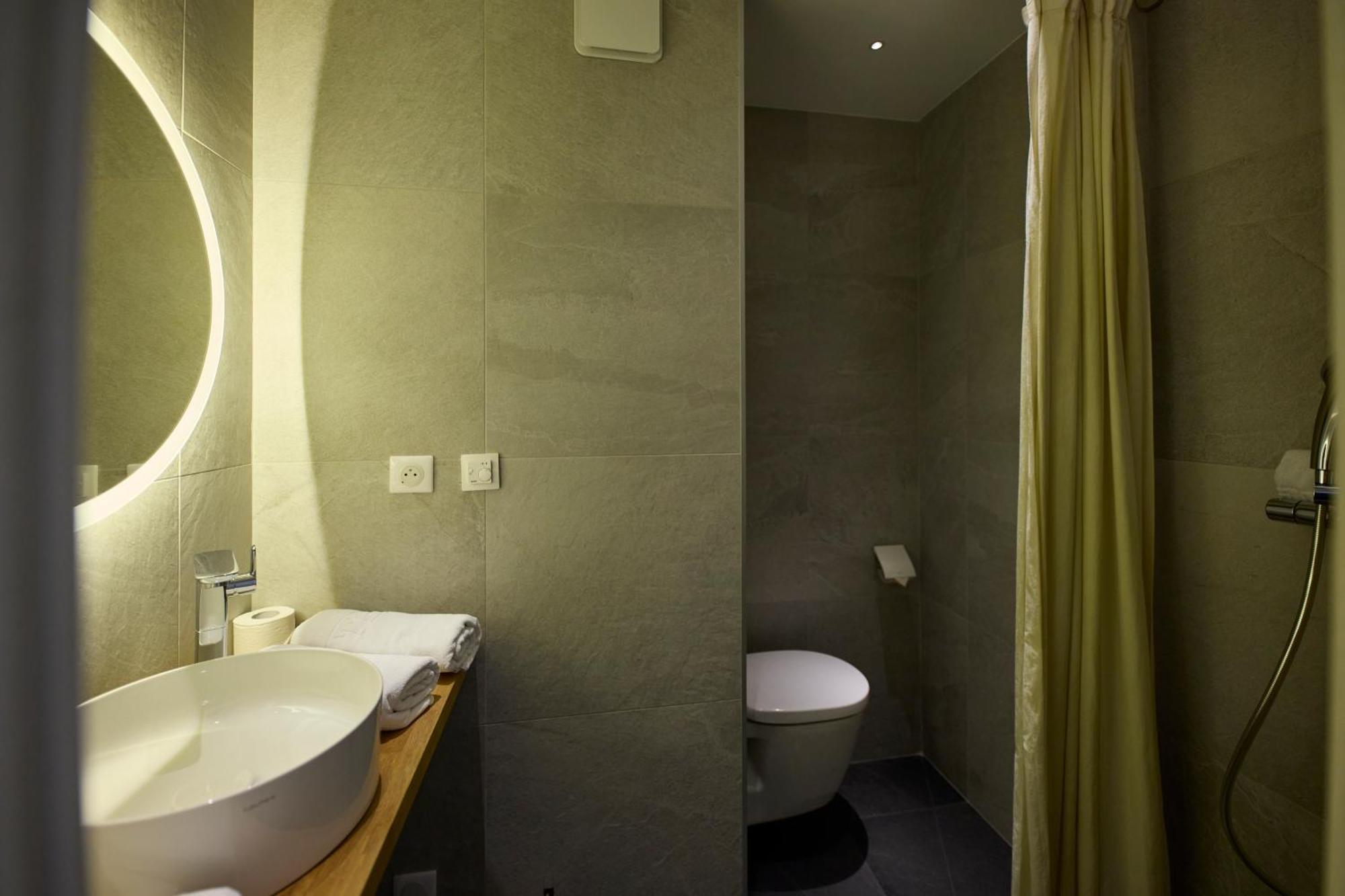 Hotel Le Grand Tetras Font-Romeu-Odeillo-Via Exterior photo
