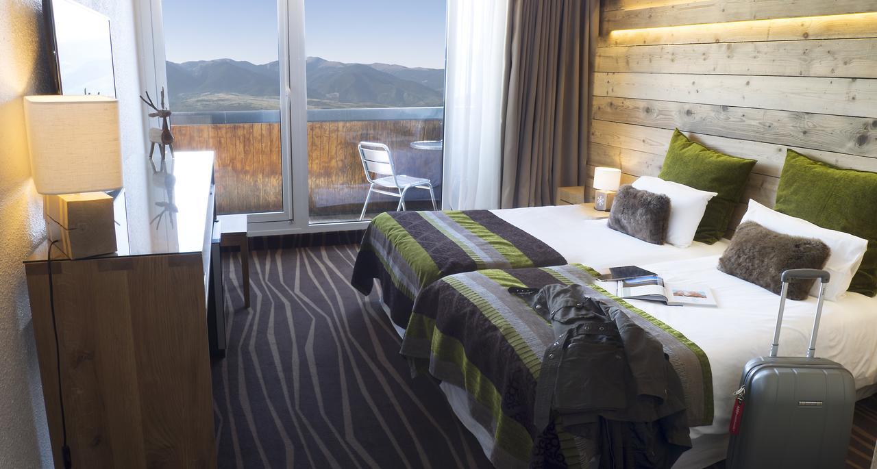 Hotel Le Grand Tetras Font-Romeu-Odeillo-Via Exterior photo