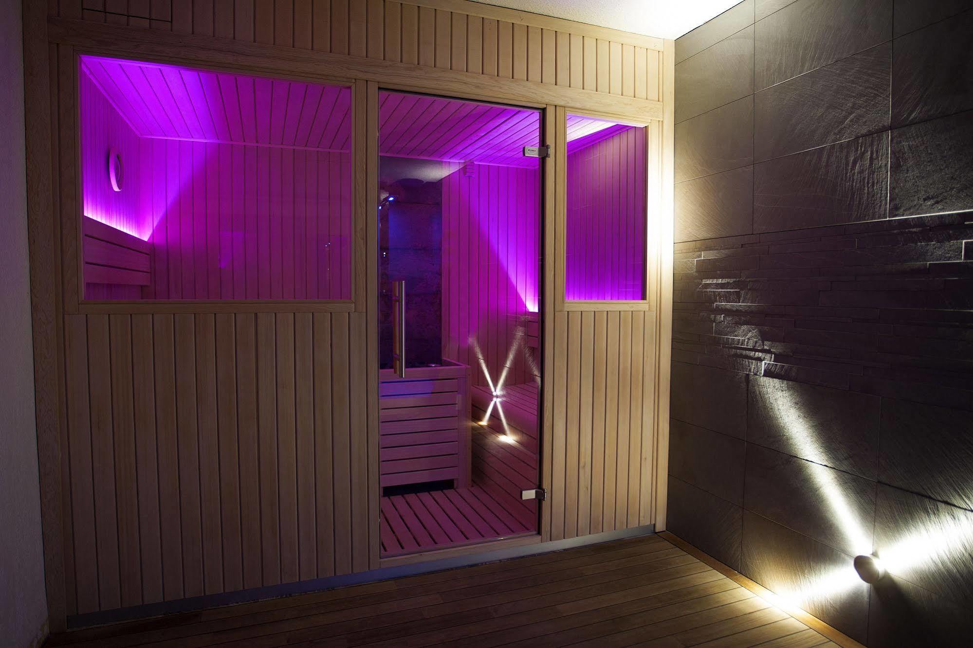 Hotel Le Grand Tetras Font-Romeu-Odeillo-Via Exterior photo